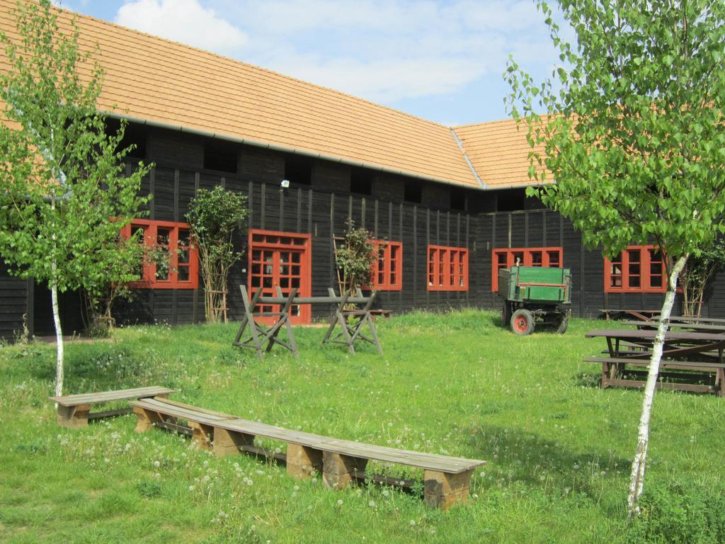 Sóstói Lovaskemping és Turistaház Hotel Nyíregyháza Exterior foto